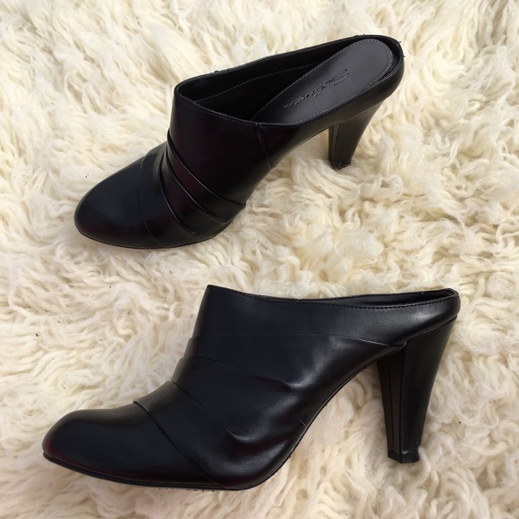 Solanz Shoes - Like new black heeled mule clogs